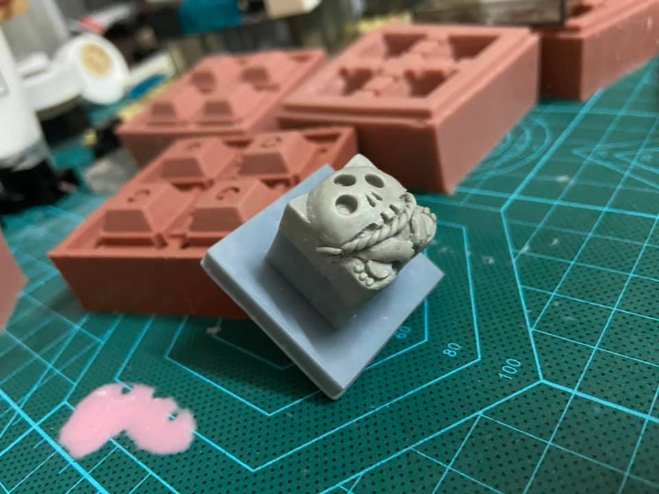 making resin keycaps 2